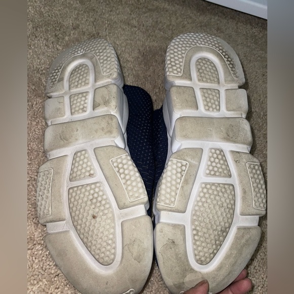 Sneakers - Picture 5 of 6